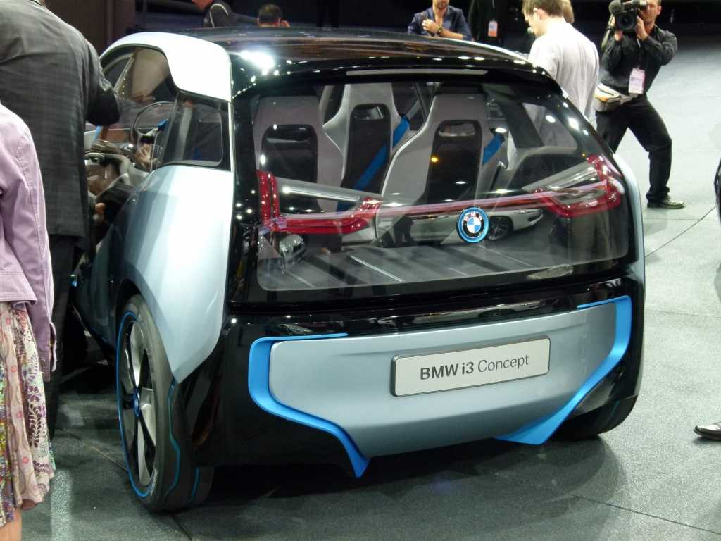 IAA 2011 – Alternative Antriebe: Opel Ampera, Chevrolet Volt und Toyota Prius