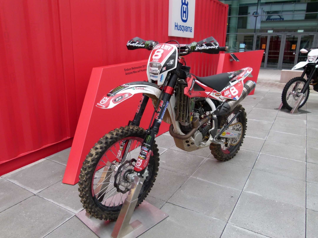 IAA 2011: BMW Motorrad & Husqvarna Motorcycles