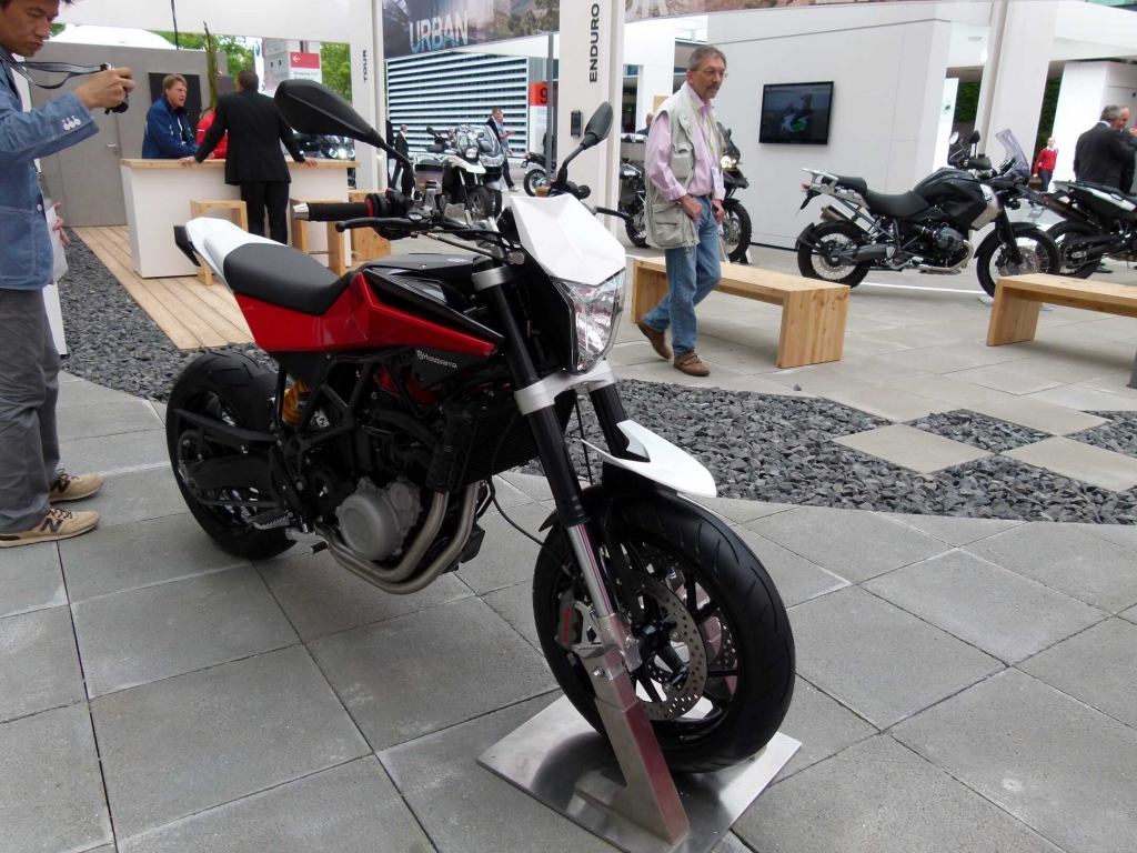 IAA 2011: BMW Motorrad & Husqvarna Motorcycles