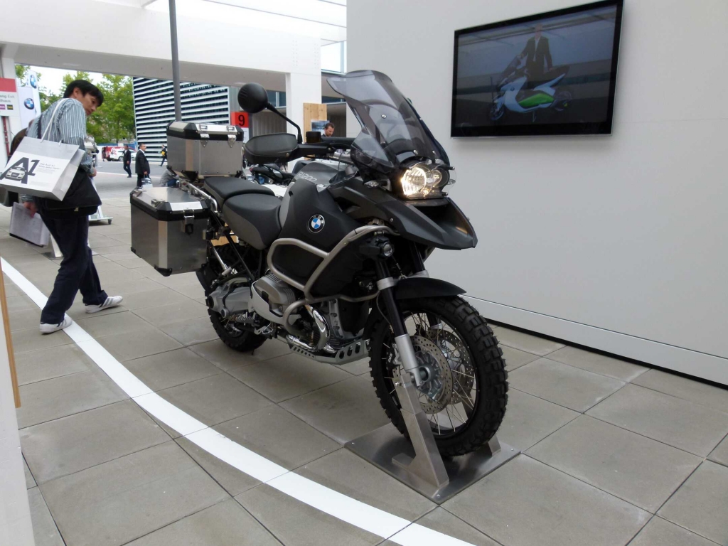IAA 2011: BMW Motorrad & Husqvarna Motorcycles