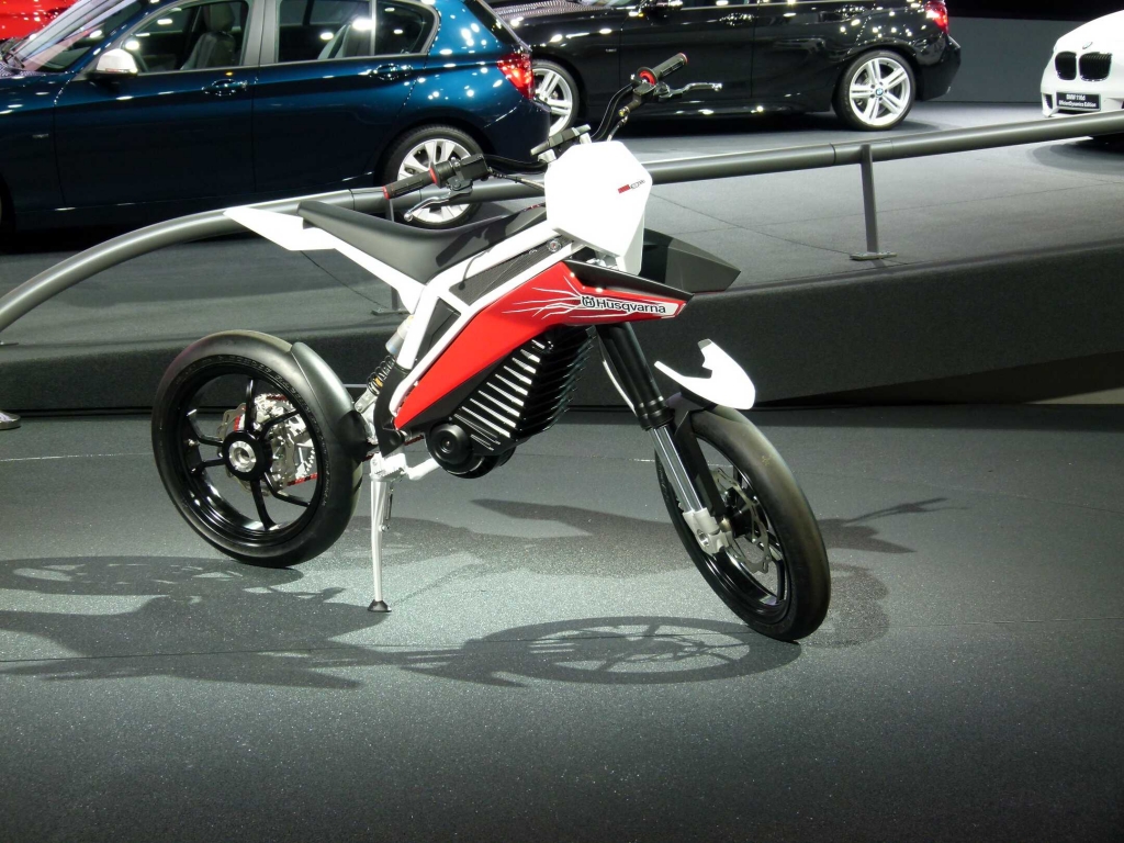 IAA 2011: BMW Motorrad & Husqvarna Motorcycles