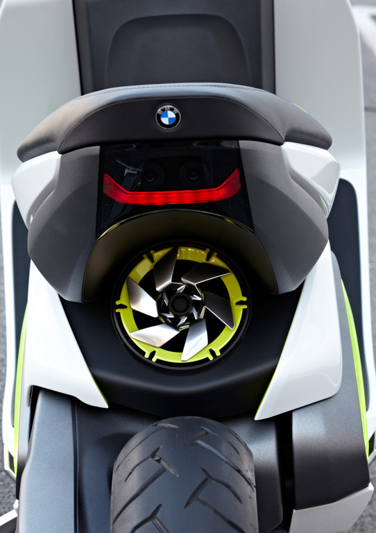 IAA 2011: BMW zeigt Designkonzept für einen Elektro-Scooter