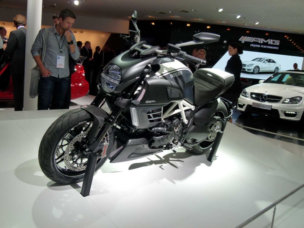 IAA 2011: Ducati Diavel AMG Special Edition