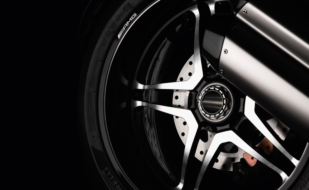 IAA 2011: Ducati präsentiert die Diavel AMG Special Edition