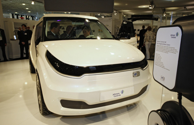 IAA 2011: Europadebüt für den ie.3 von Johnson Controls