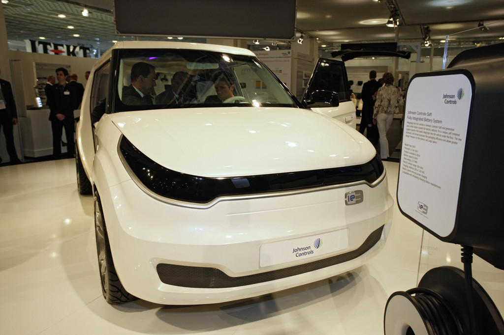IAA 2011: Europadebüt für den ie.3 von Johnson Controls