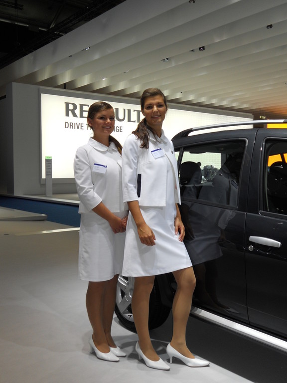 IAA 2011: Girls, Girls, Girls