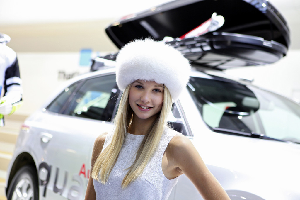 IAA 2011: Girls, Girls, Girls