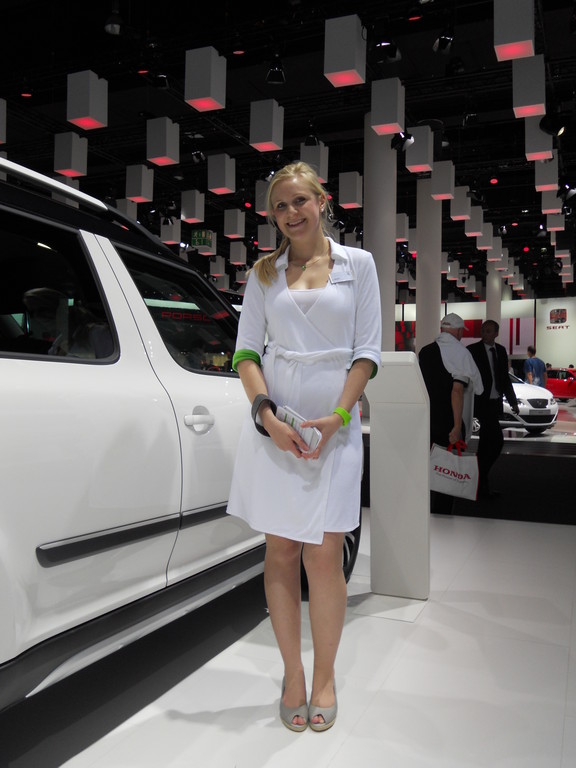IAA 2011: Girls, Girls, Girls