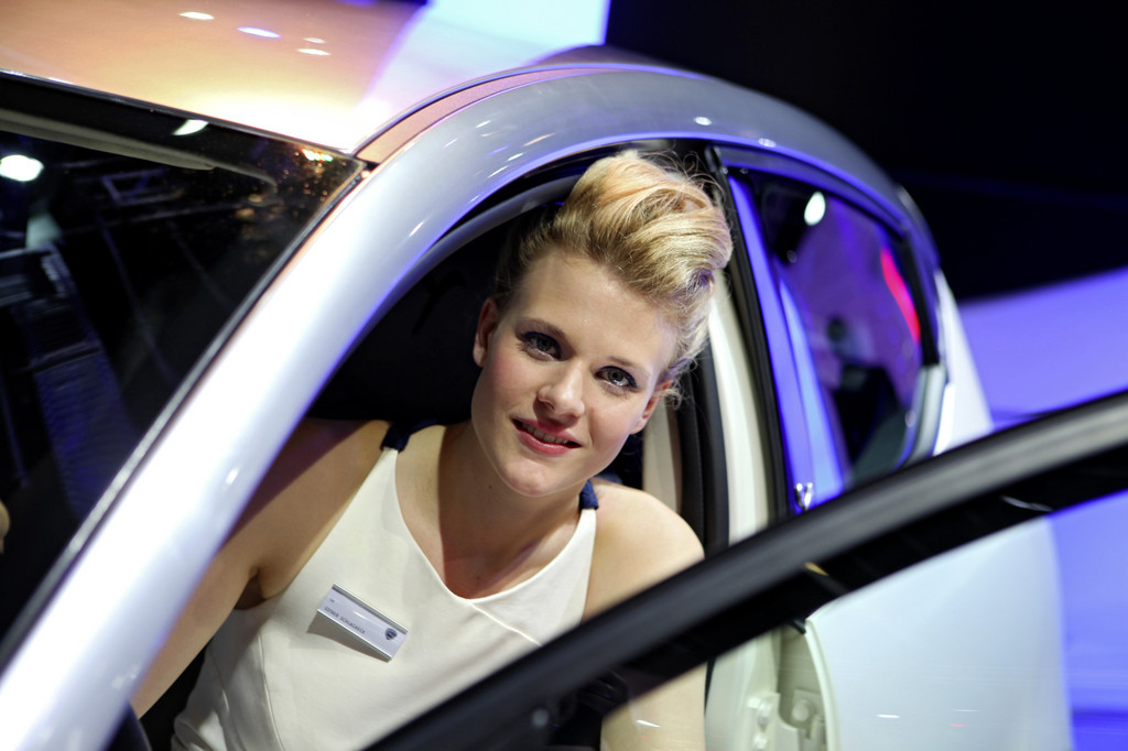 IAA 2011: Girls, Girls, Girls