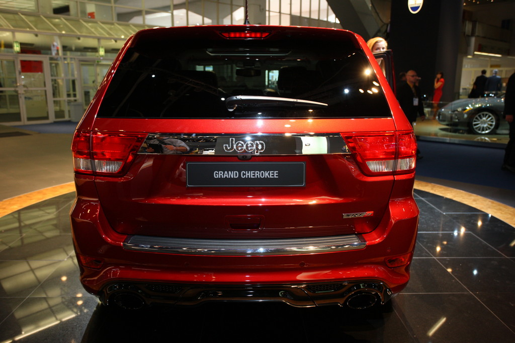 IAA 2011: Jeep Grand Cherokee SRT8 in unter 5 Sekunden auf 100 km/h