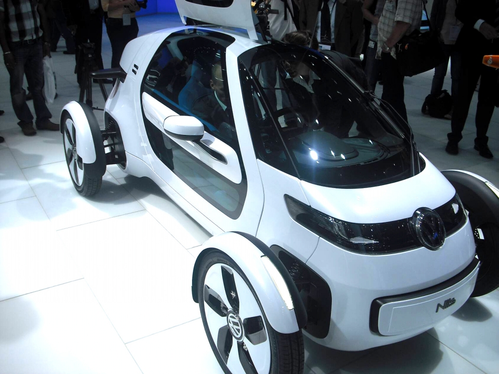 IAA 2011: Kabinenroller und Elektrobikes
