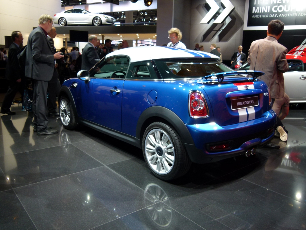 IAA 2011 - Kleine und Kompakte: VW Up!, BMW i3, Fiat Panda, Toyota Yaris