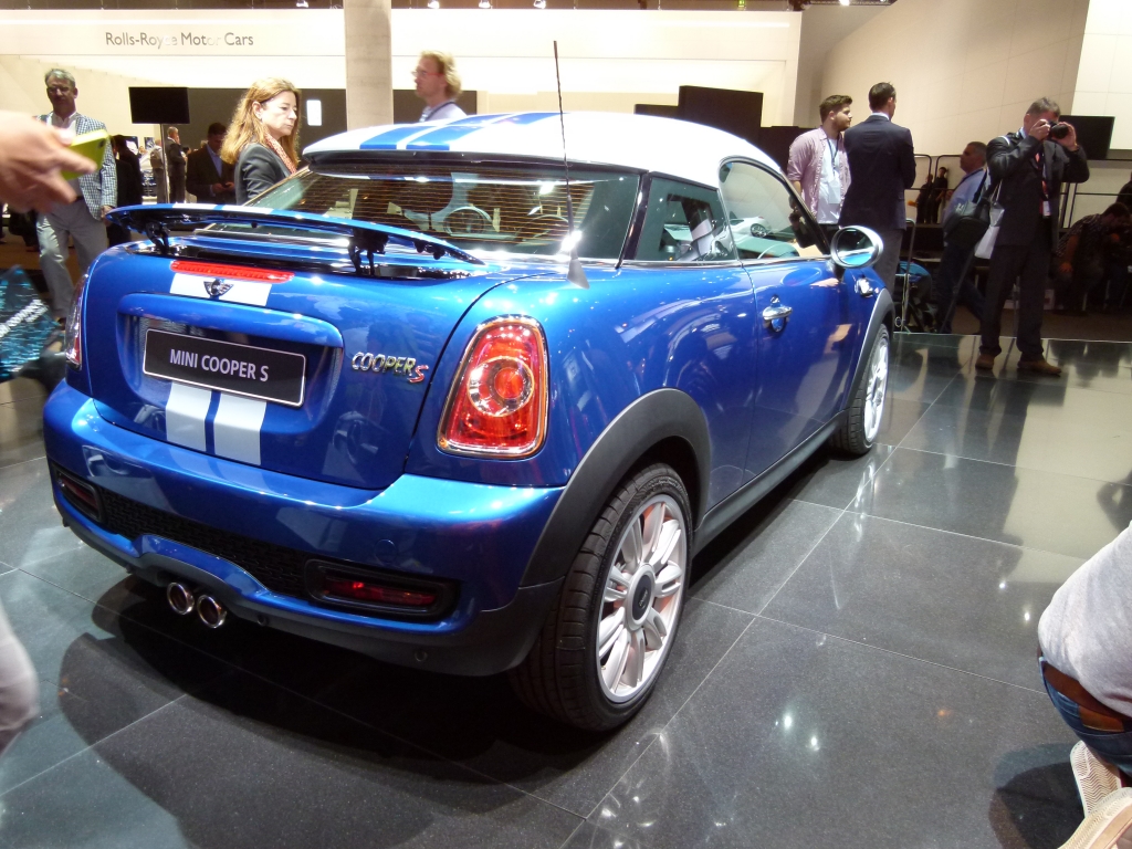IAA 2011 - Kleine und Kompakte: VW Up!, BMW i3, Fiat Panda, Toyota Yaris