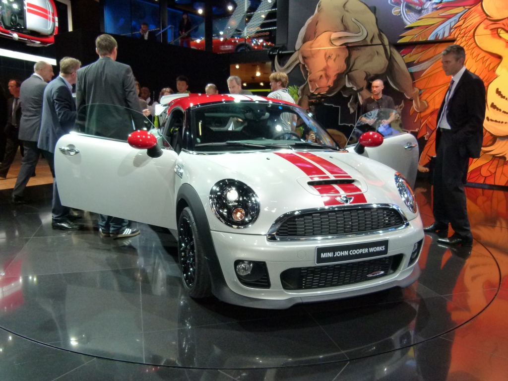 IAA 2011 - Kleine und Kompakte: VW Up!, BMW i3, Fiat Panda, Toyota Yaris
