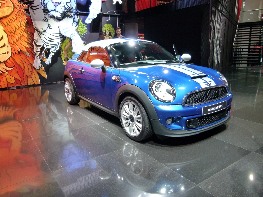 IAA 2011 - Kleine und Kompakte: VW Up!, BMW i3, Fiat Panda, Toyota Yaris