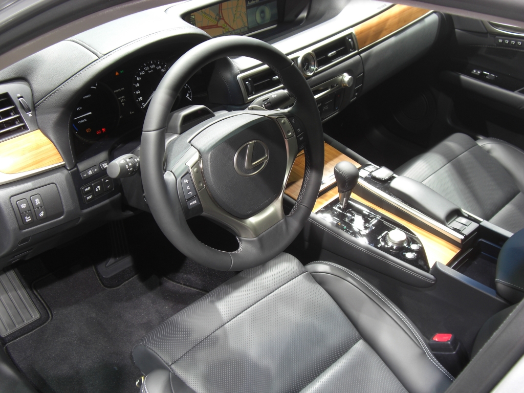IAA 2011:Lexus erweitert Hybridfamilie und feiert Weltpremiere des GS 450 h