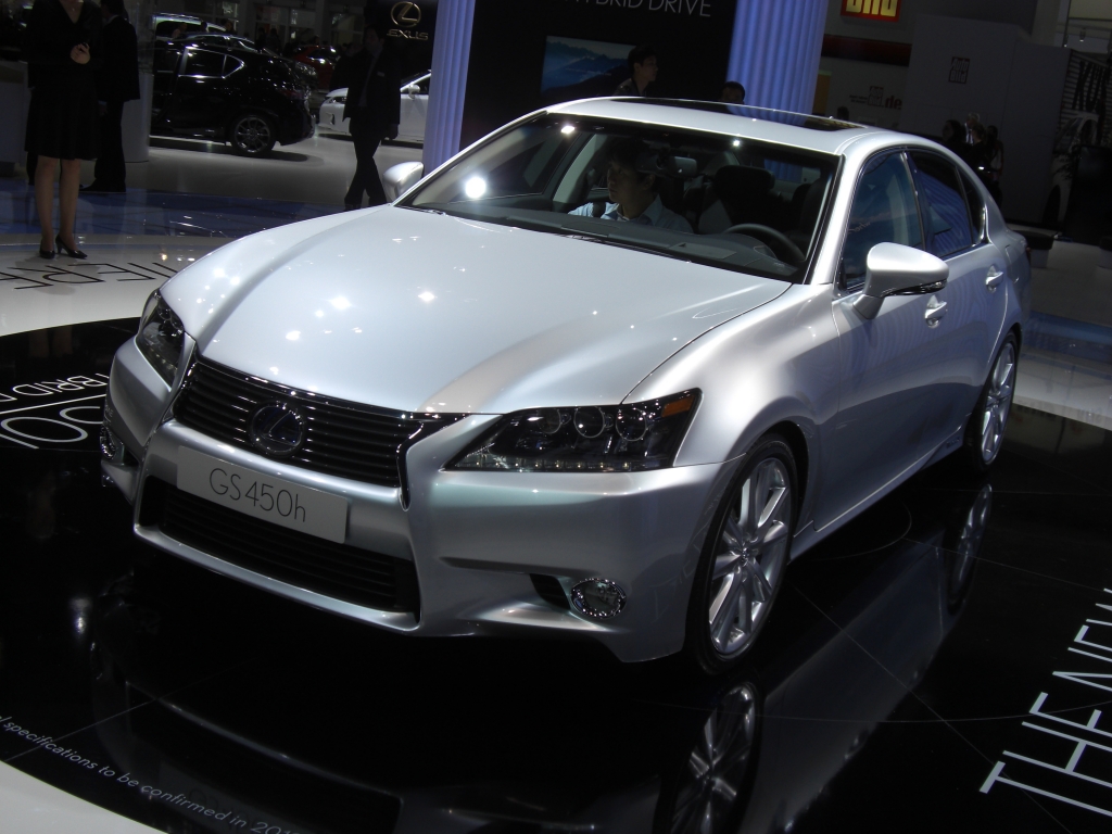 IAA 2011:Lexus erweitert Hybridfamilie und feiert Weltpremiere des GS 450 h