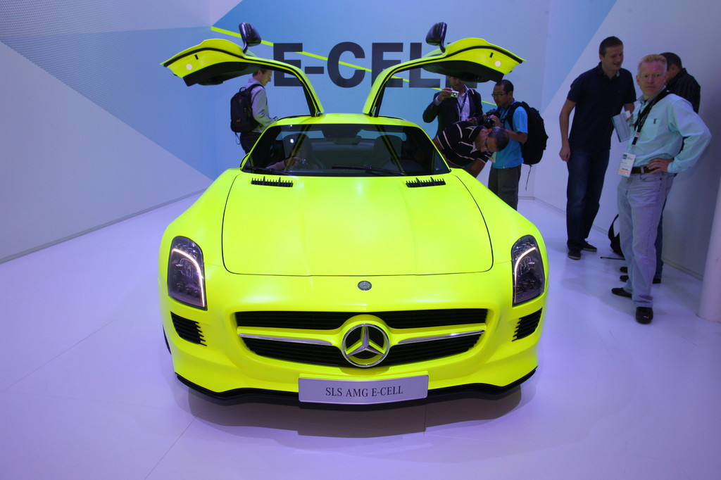 IAA 2011: Mercedes-Benz SLS AMG E-Cell bekommt Rückgrat aus Karbon
