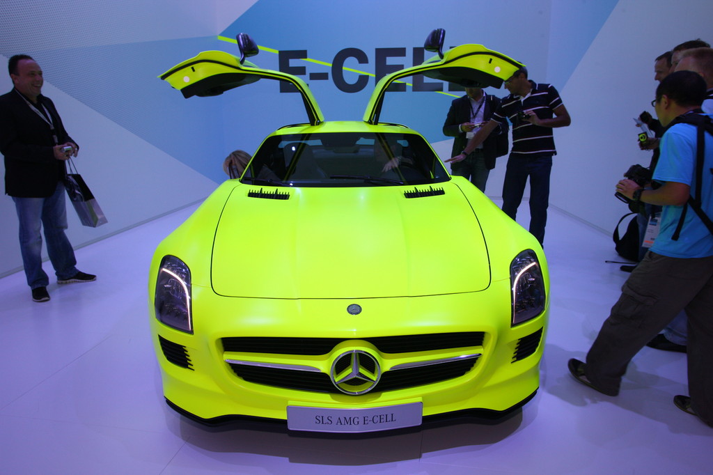 IAA 2011: Mercedes-Benz SLS AMG E-Cell bekommt Rückgrat aus Karbon
