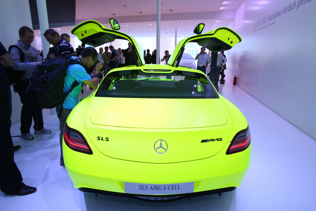 IAA 2011: Mercedes-Benz SLS AMG E-Cell bekommt Rückgrat aus Karbon