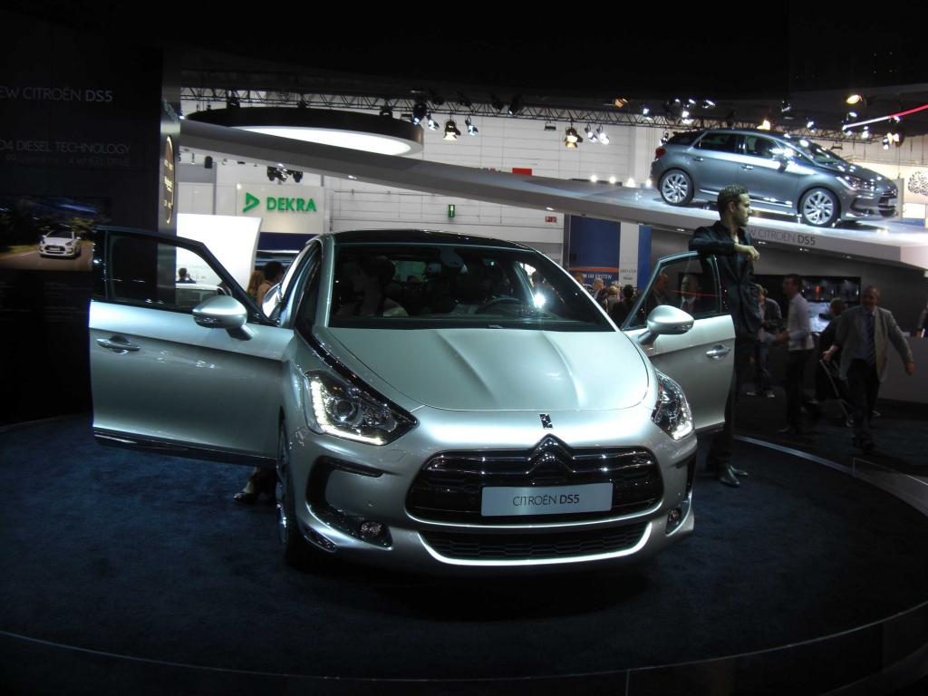 IAA 2011 – Mittelklasse: Citroën DS 5, Mercedes-Benz CLC   