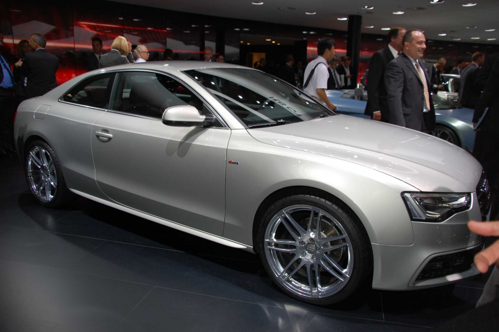 IAA 2011 – Mittelklasse: Citroën DS 5, Mercedes-Benz CLC   