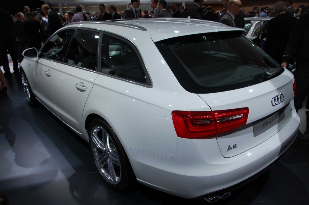 IAA 2011 – Mittelklasse: Citroën DS 5, Mercedes-Benz CLC   