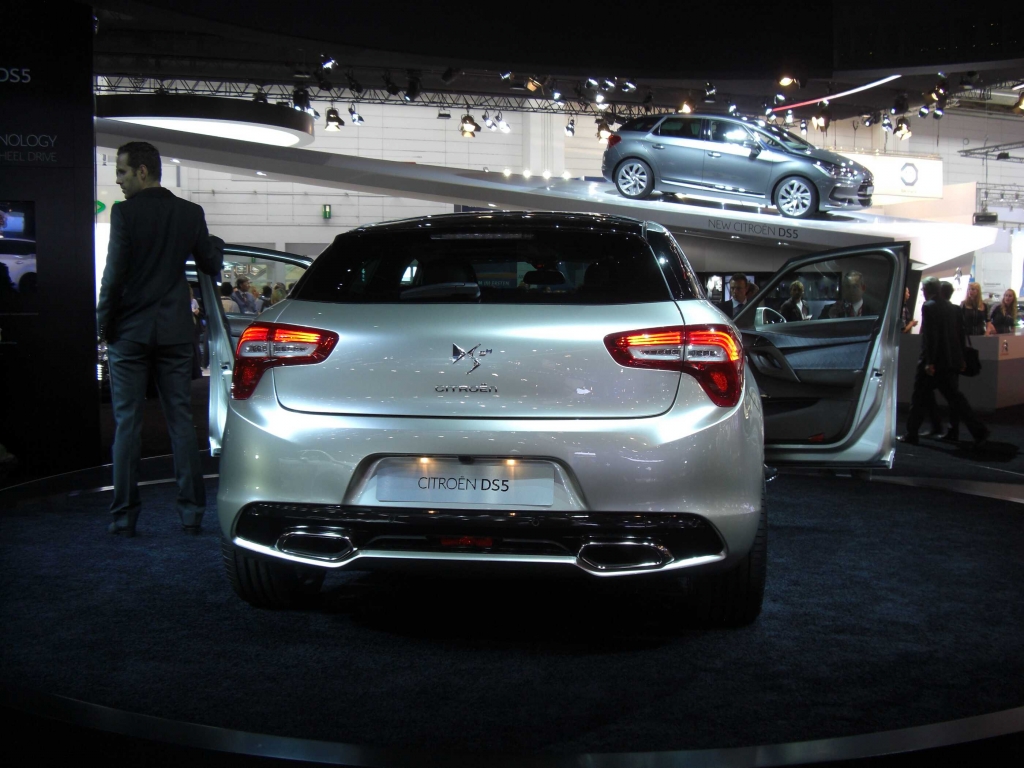 IAA 2011 – Mittelklasse: Citroën DS 5, Mercedes-Benz CLC   