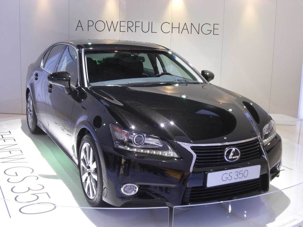 IAA 2011 – Oberklasse: Audi A8, Bentley Continental GTC
