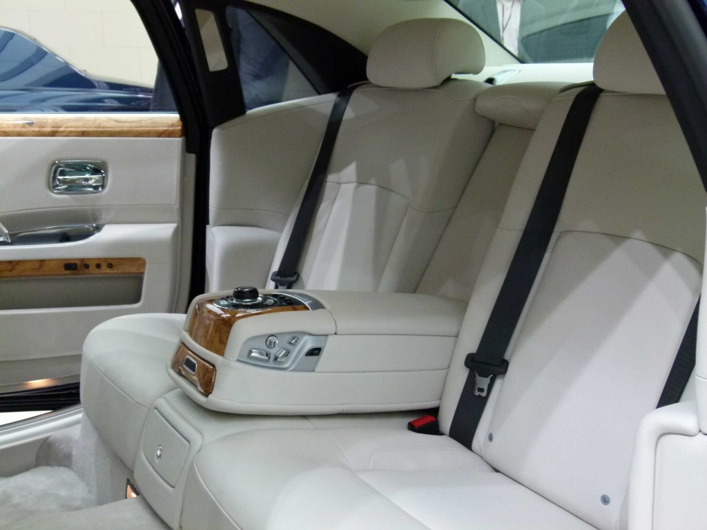 IAA 2011 – Oberklasse: Audi A8, Bentley Continental GTC