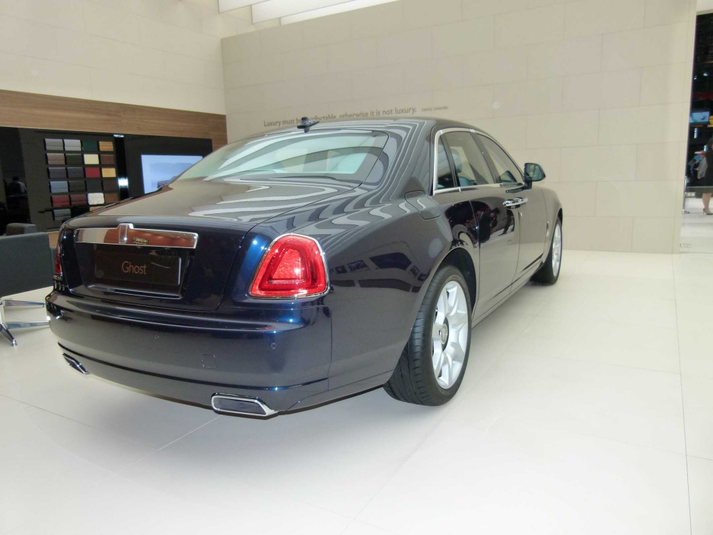 IAA 2011 – Oberklasse: Audi A8, Bentley Continental GTC