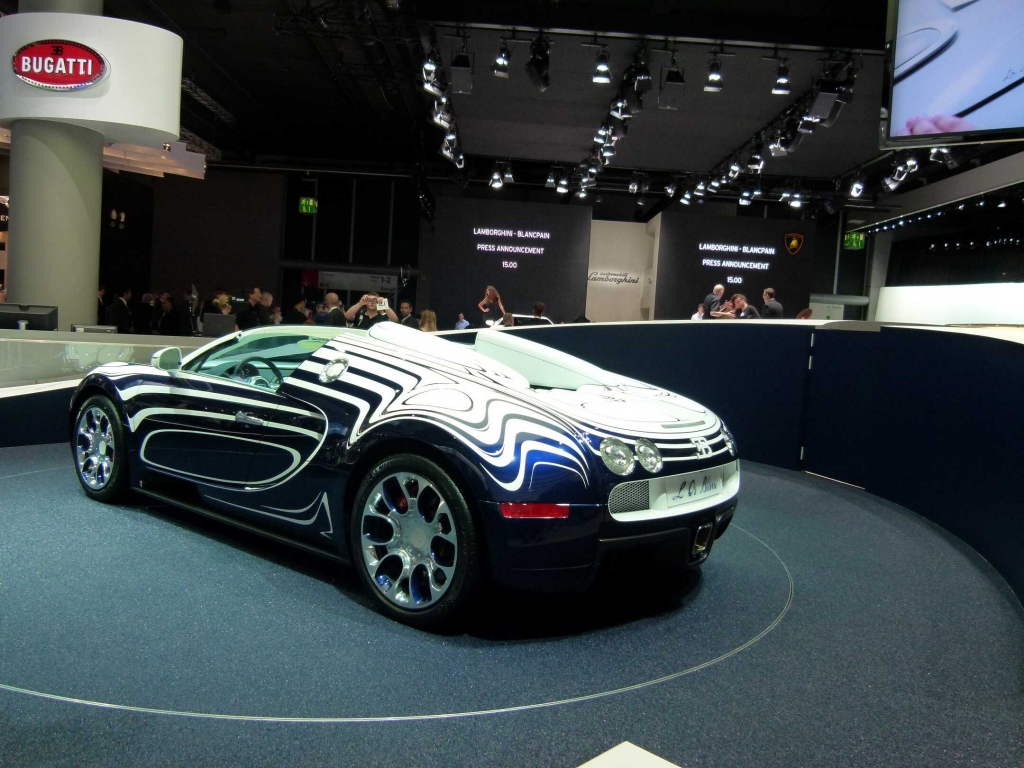 IAA 2011 – Oberklasse: Audi A8, Bentley Continental GTC