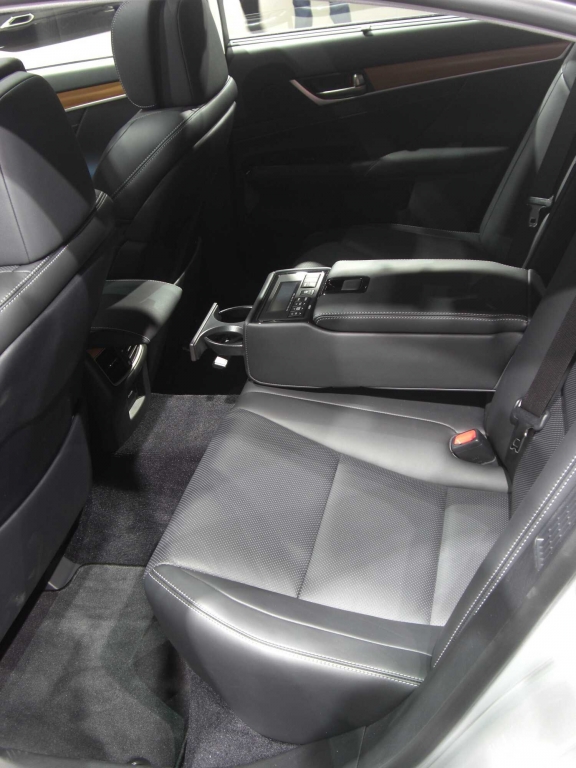 IAA 2011 – Oberklasse: Audi A8, Bentley Continental GTC