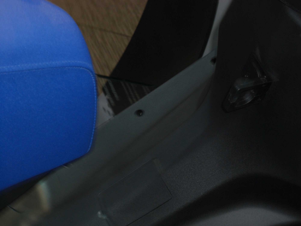 IAA 2011: Peugeot e-Vivacity – Tanken an der Steckdose