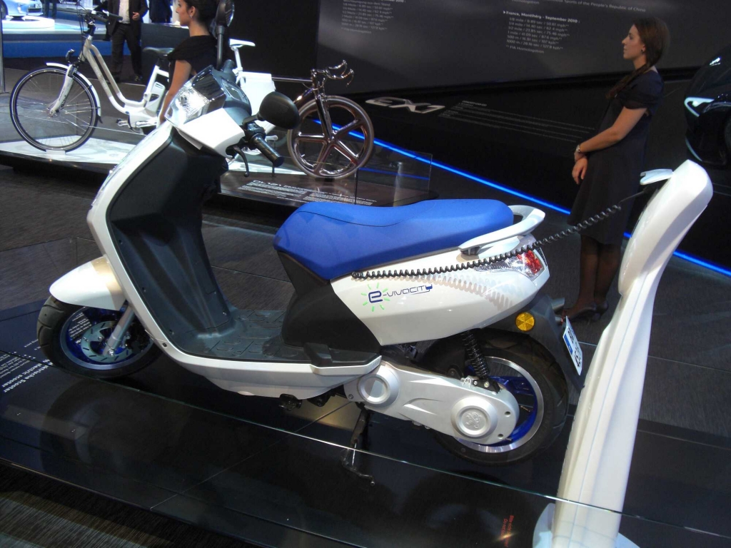 IAA 2011: Peugeot e-Vivacity – Tanken an der Steckdose