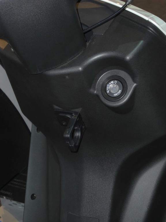 IAA 2011: Peugeot e-Vivacity – Tanken an der Steckdose