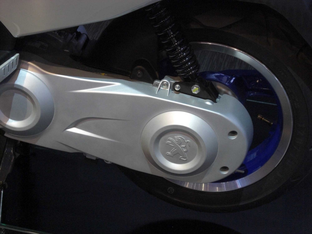 IAA 2011: Peugeot e-Vivacity – Tanken an der Steckdose