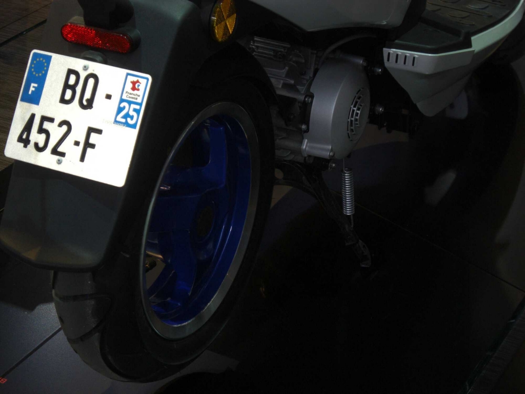 IAA 2011: Peugeot e-Vivacity – Tanken an der Steckdose