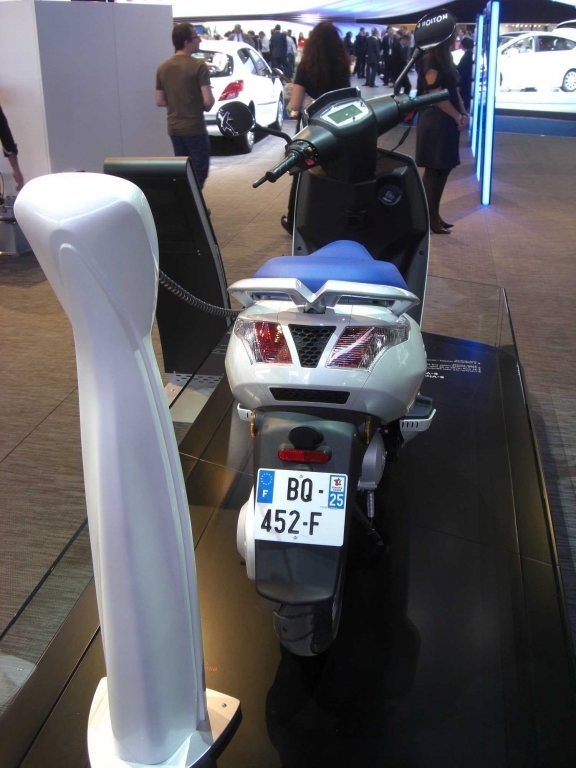 IAA 2011: Peugeot e-Vivacity – Tanken an der Steckdose