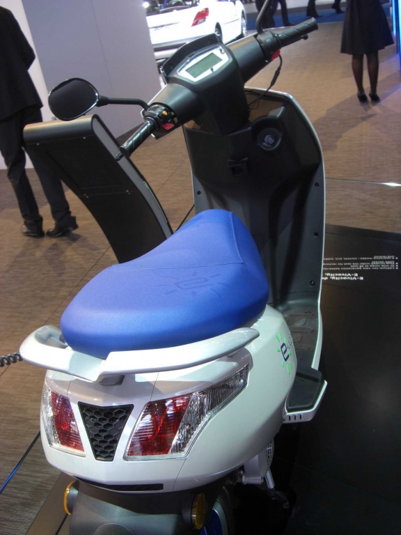 IAA 2011: Peugeot e-Vivacity – Tanken an der Steckdose