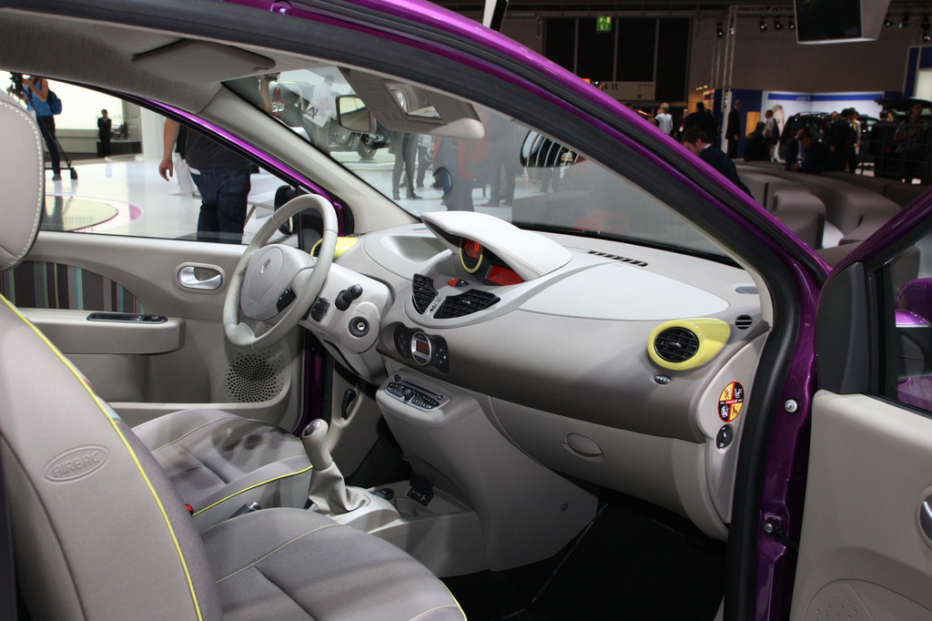 IAA 2011: Renault Twingo mit neuem Markengesicht