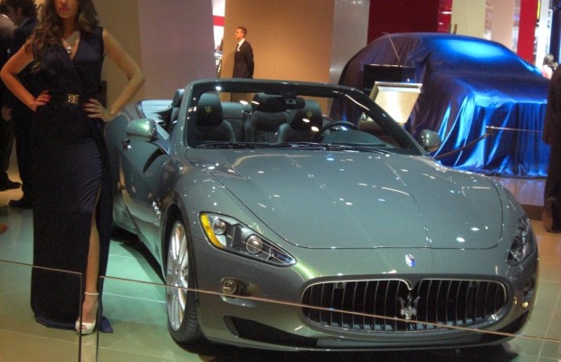IAA 2011 - Sportler: Porsche 911, Ferrari 458 Spider