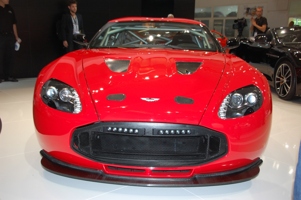 IAA 2011 - Sportler: Porsche 911, Ferrari 458 Spider