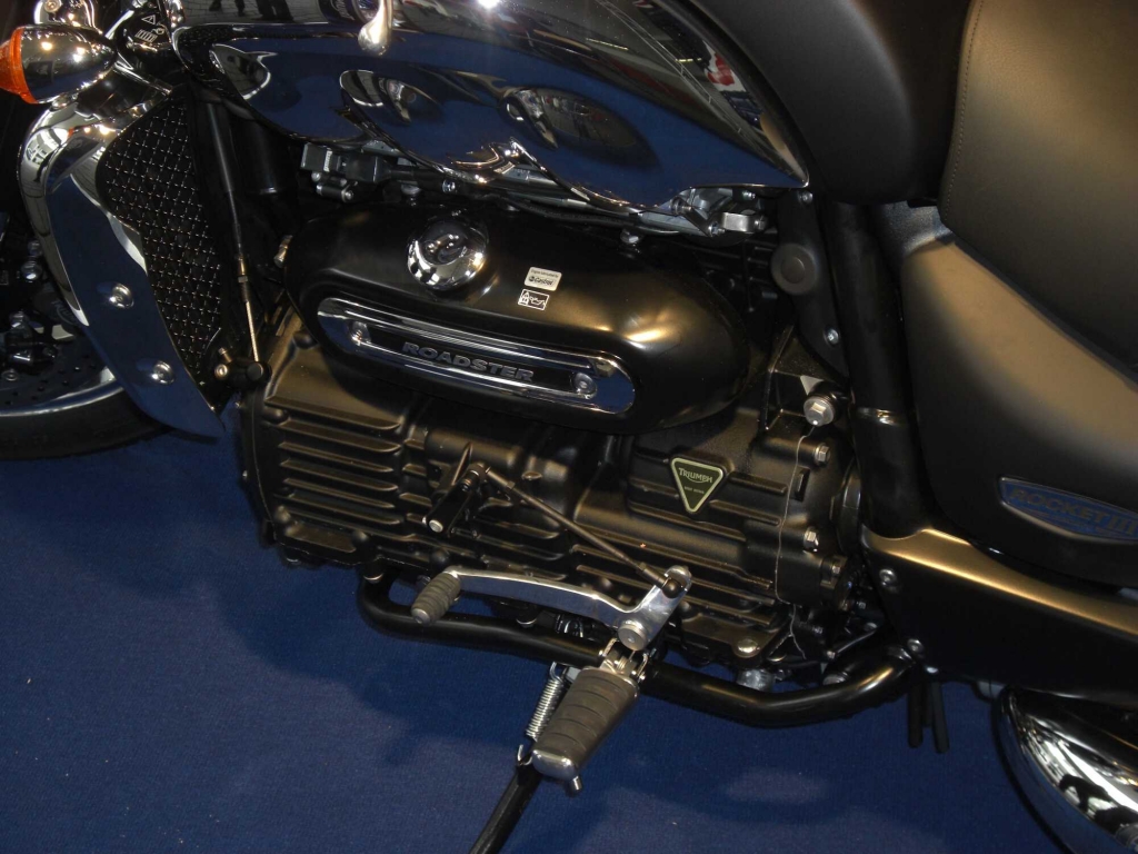 IAA 2011: Triumph Twins & Triples