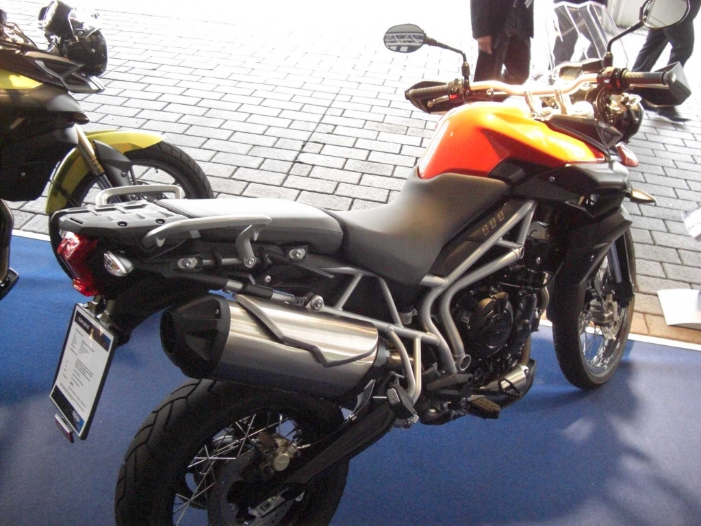 IAA 2011: Triumph Twins & Triples