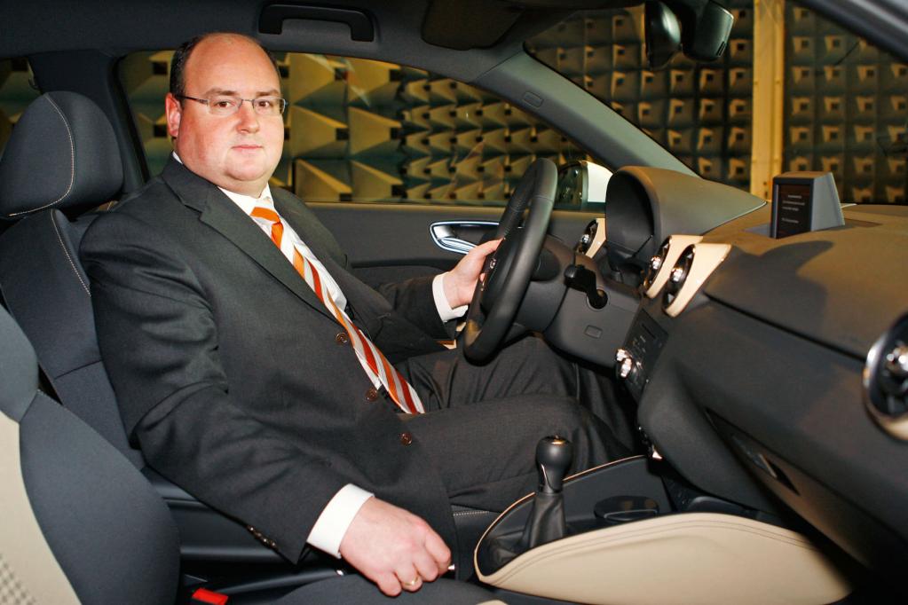 IAA-Nachgehakt: Internet und Bildtelefon im Auto