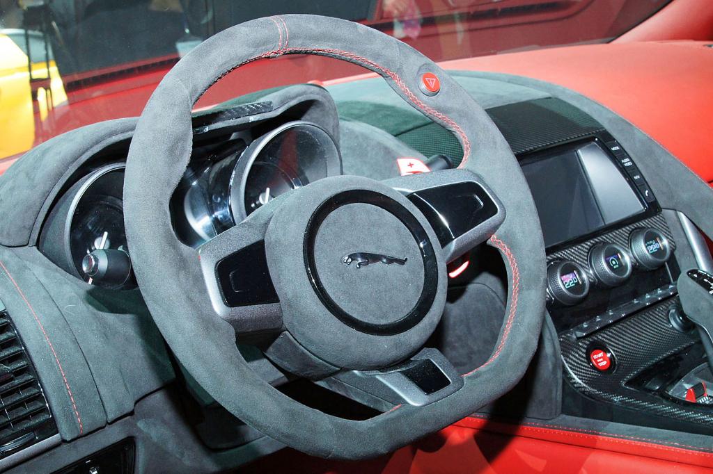 Jaguar CX-16
