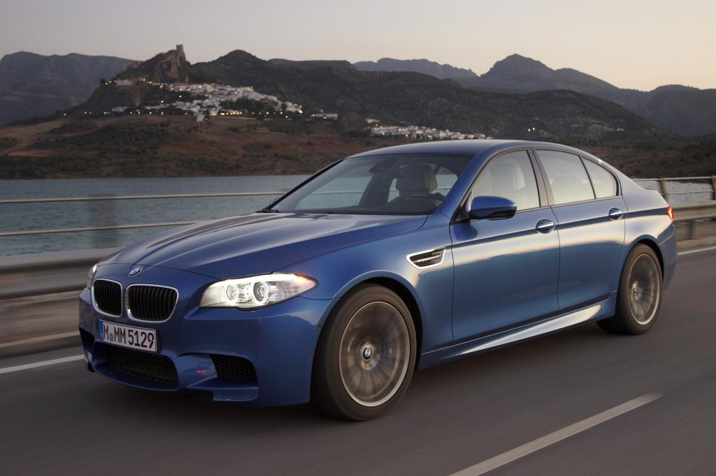 Jetzt stehen 412 kW/560 PS aus einem kleineren V8-Biturbo bereit