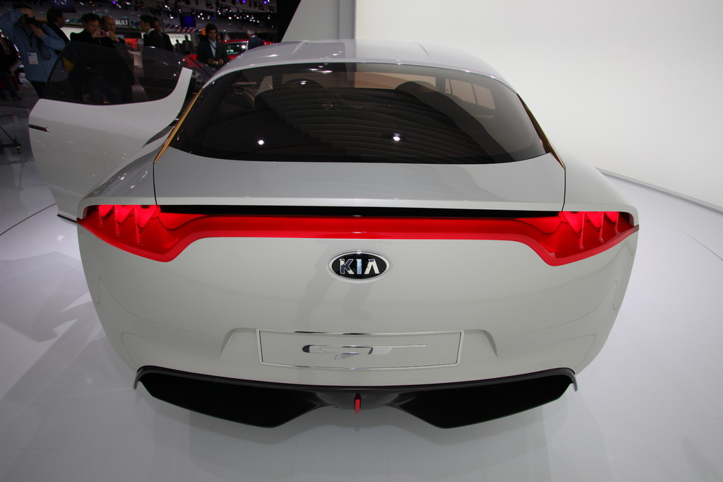 Kia GT.